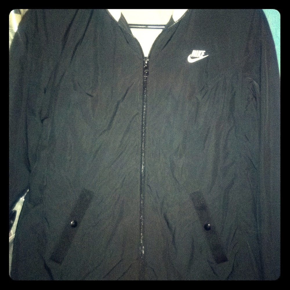 Nike windbreaker jacket